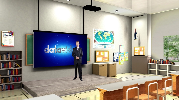 图片展示一间布置现代的教室，墙上挂有电视屏幕，一名男子站在屏幕前，教室内有桌椅和书架。